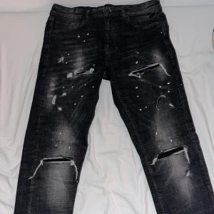 Supply and demand Jeans - Passar som S eller 30w, jag säljer dessa för att de var för stora för mig men jag hade definitivt använt ifall de passade