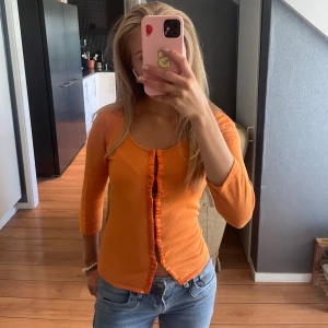 Topp - Halv långärmad tröja från mango i storlek S💗