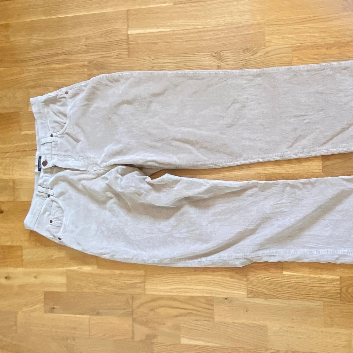 Beiga manchesterbyxor från Tasty - 2