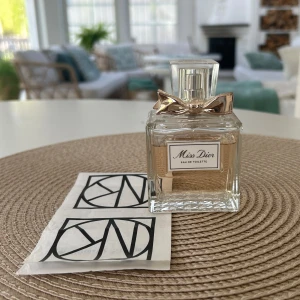 Miss dior parfym - Ca 70-80% kvar. Kvitto medföljer. Gratis frakt. 