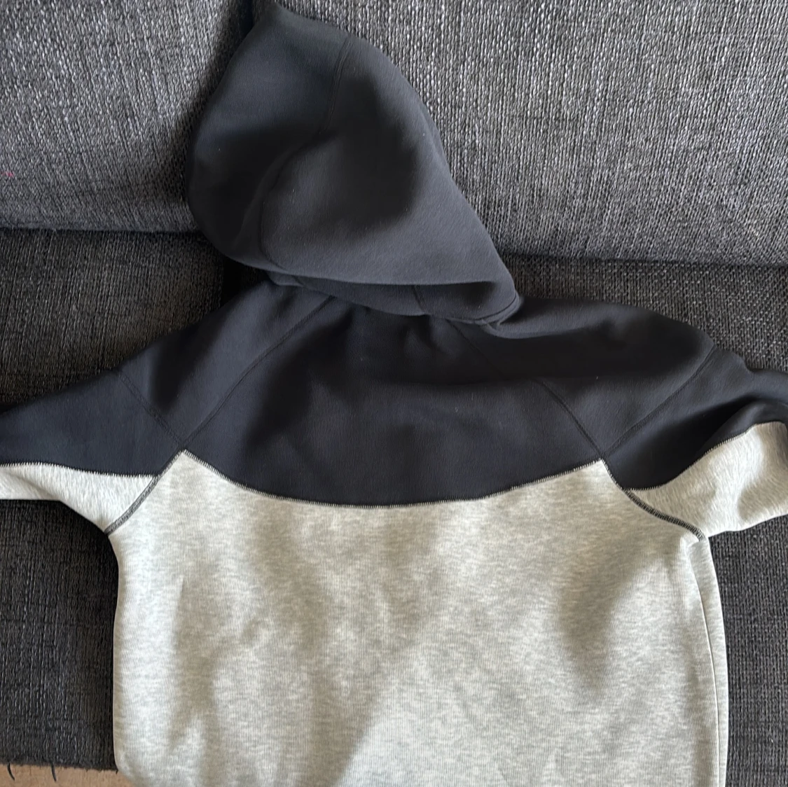 Nike hoodiejacka svart/grå med dragkedja - 1