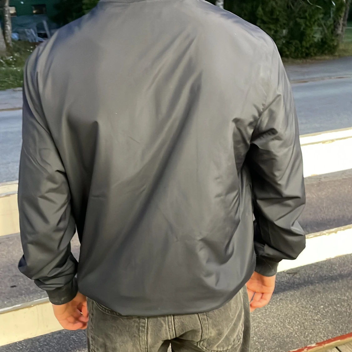 Svart bomberjacka från Lyle & Scott - 2