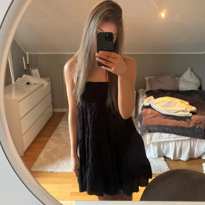 Zara klänning - Snygg klänning från Zara! Nyskick🩷