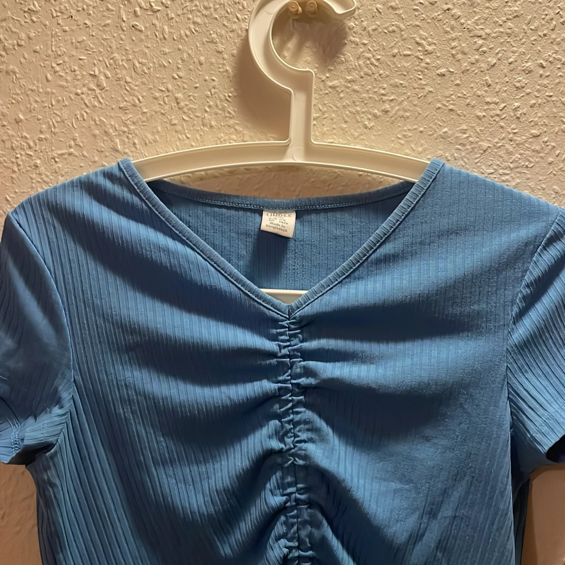 Blå ribbad topp med snörning Lindex - 1