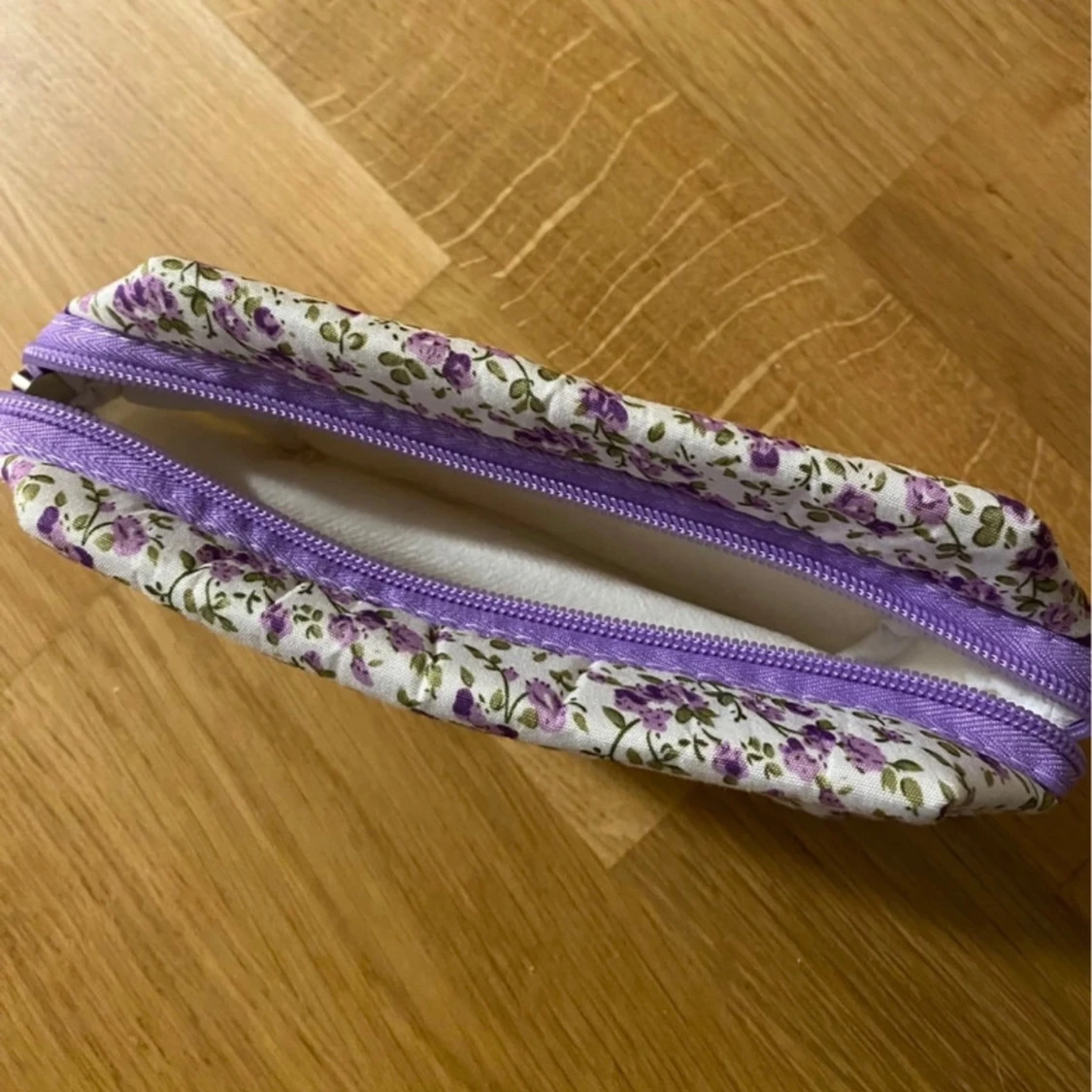 Blommig liten necessär med dragkedja - 2