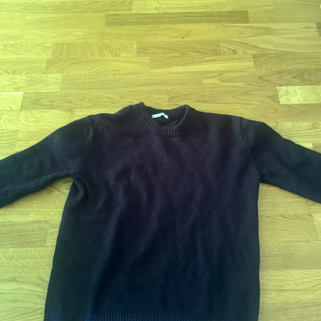 Mörklila stickad ulltröja - 2