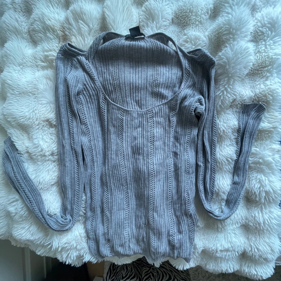 Grå ribbad stickad tröja Gina Tricot - 1