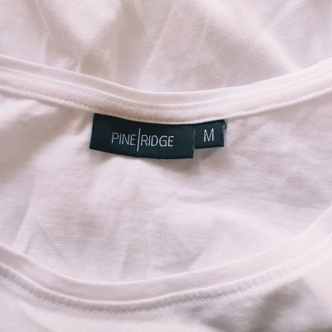 Vit t-shirt med palmtryck från Pine Ridge strl M - 2