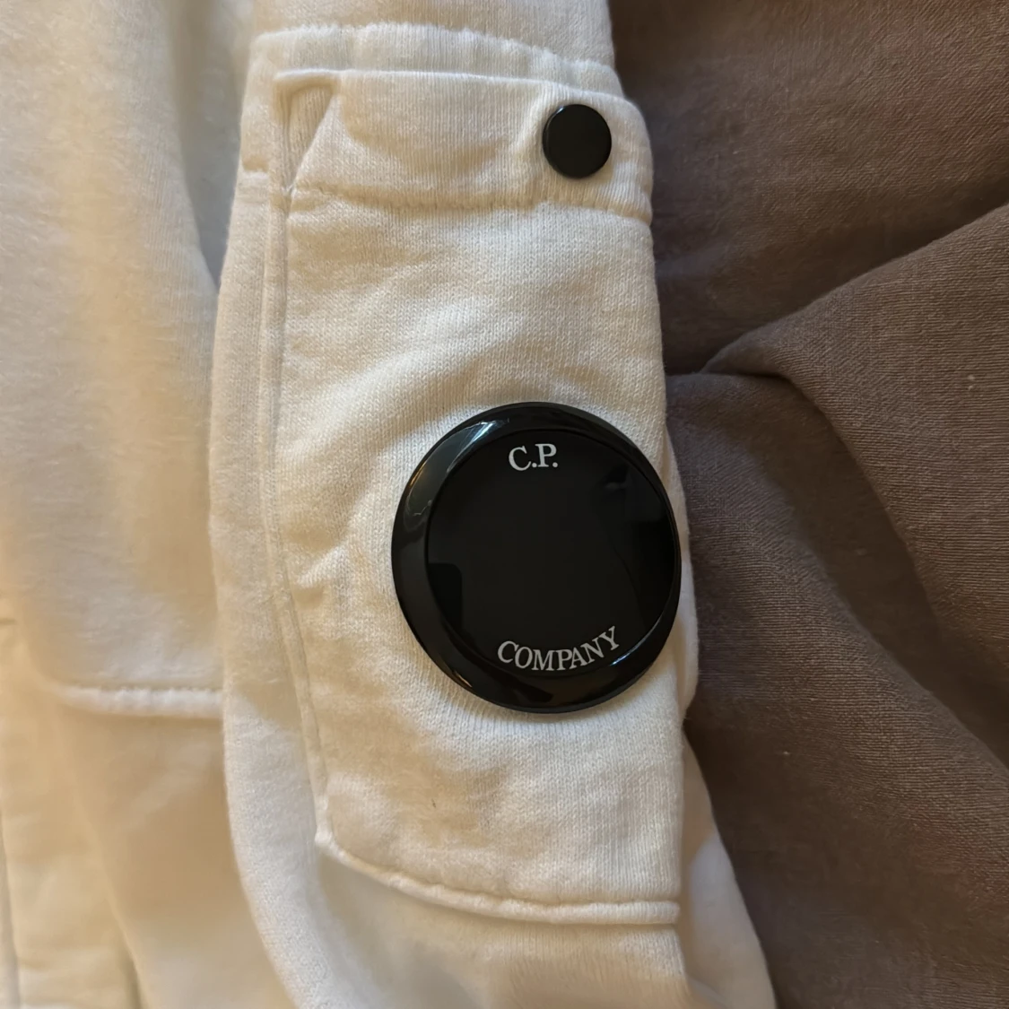 Vit hoodie från C.P. Company - 2