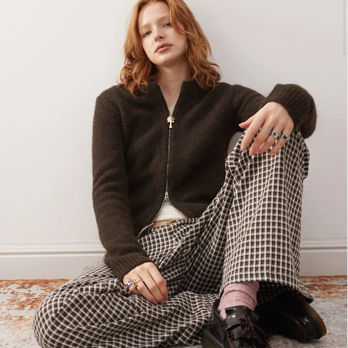 Brun stickad kofta från Weekday - 1