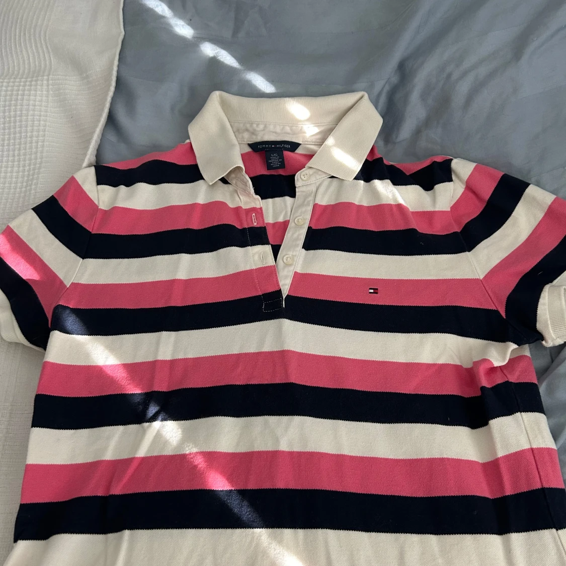 Randig pikétröja från Tommy Hilfiger
