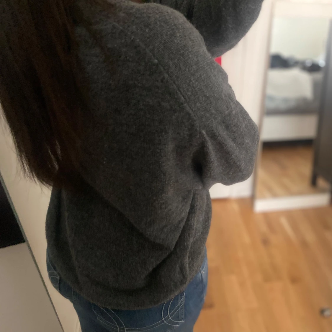 Mörkgrå stickad tröja från H&M - 2