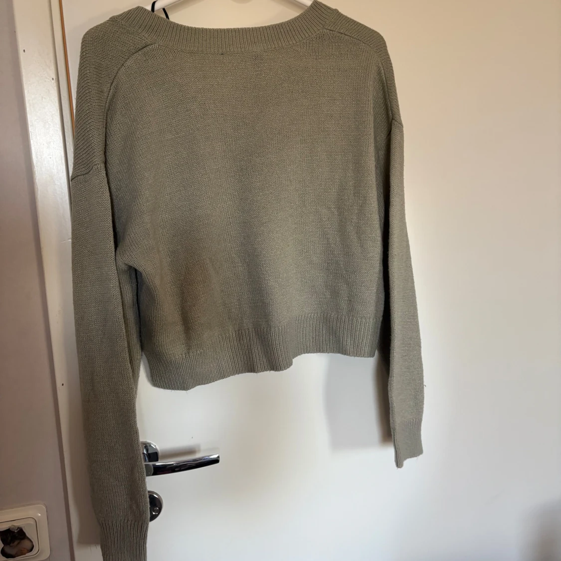 Grön croppad stickad tröja  - 1