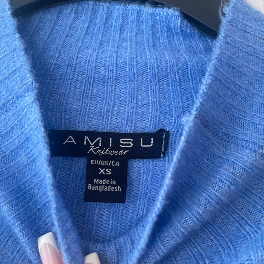 Blå ribbstickad tröja med hög krage - 4