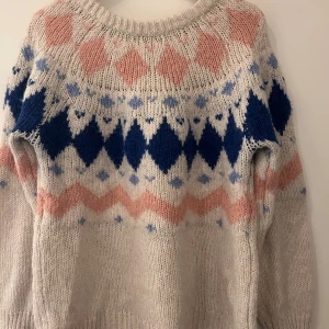 Stickad tröja  - Stickad tröja 