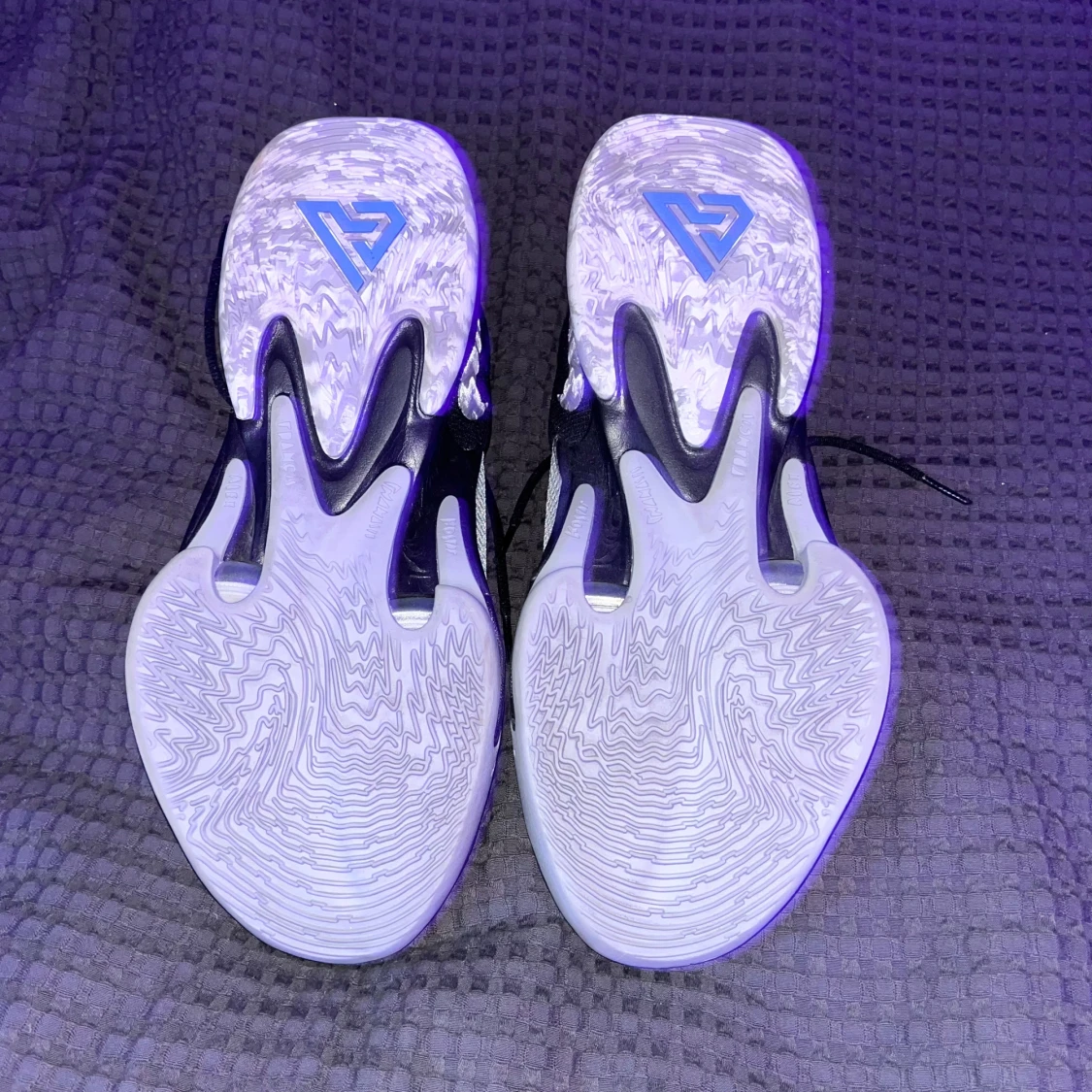 Svart Nike basketskor - 3
