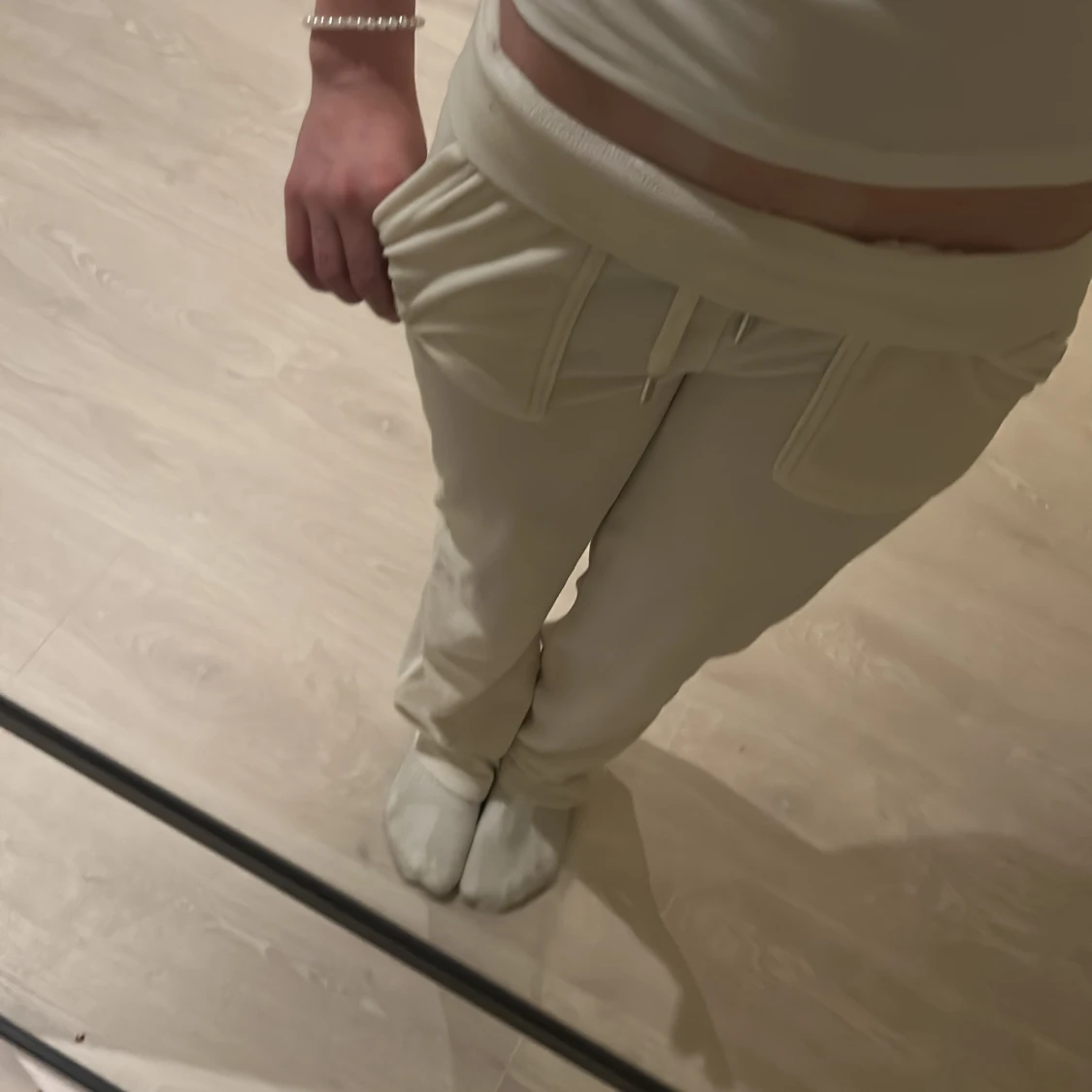 Vita mjukisbyxor från Juicy Couture - 2