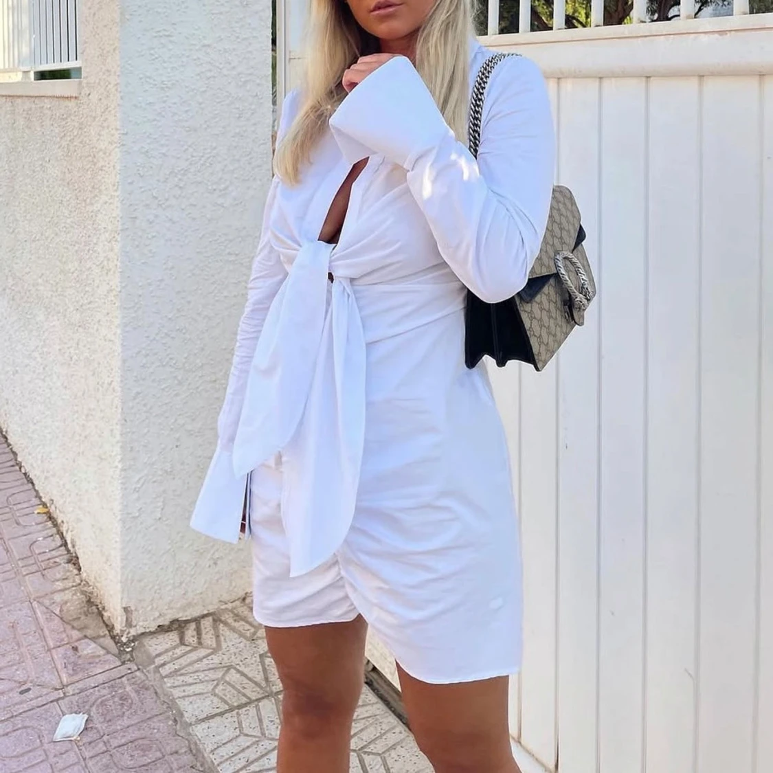 Vit klänning med knytning från Nelly - 1