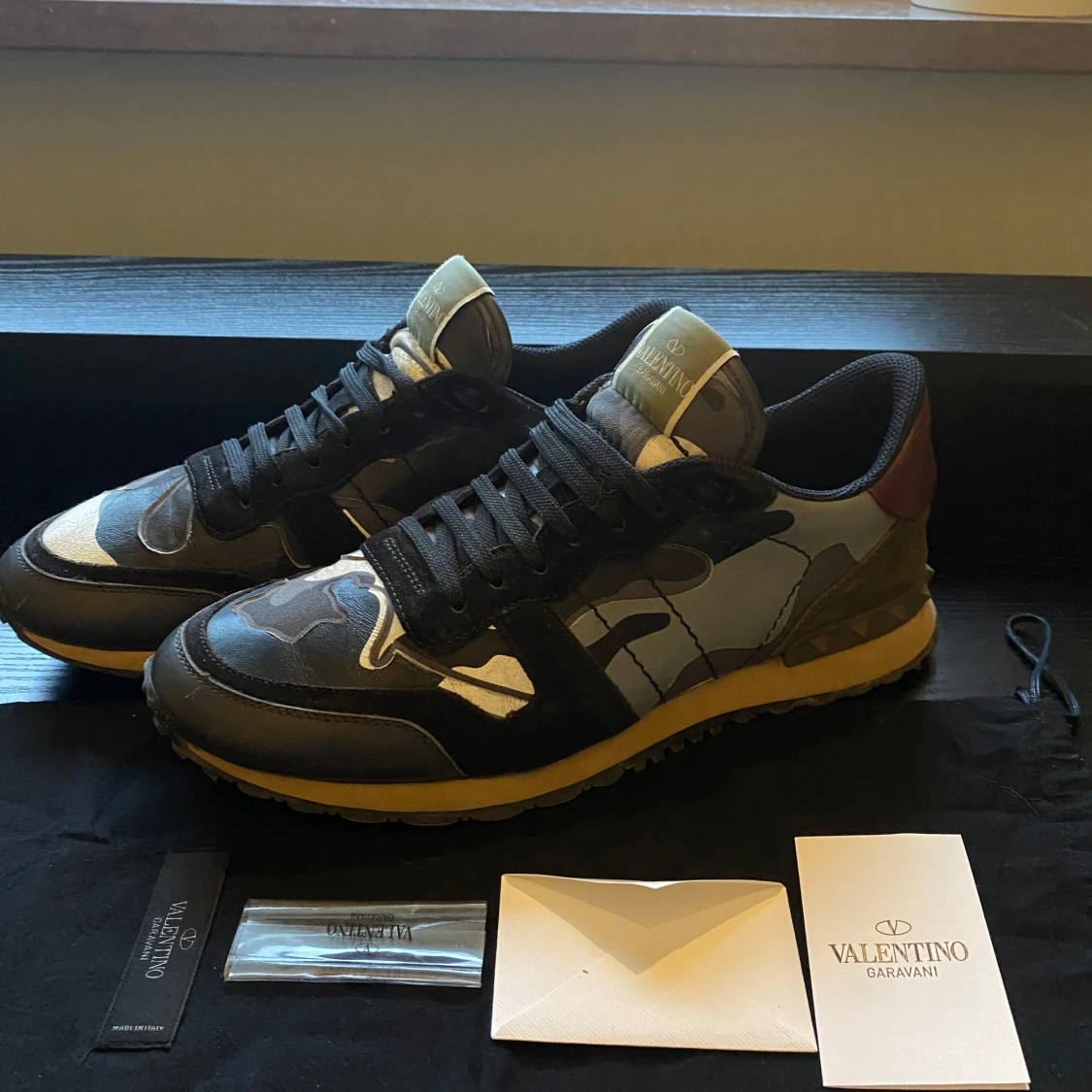 Valentino rockrunner