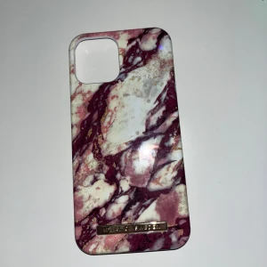 Mobilskal från Ideal of Sweden iPhone 12 - IPhone 12 skal, helt nytt oanvänd