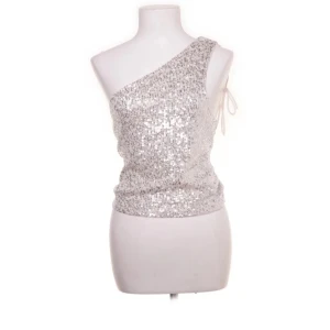 Topp - Fin festlig glittrig vit topp