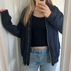 Bomberjacka - Jättesnygg!! Bra skick☺️