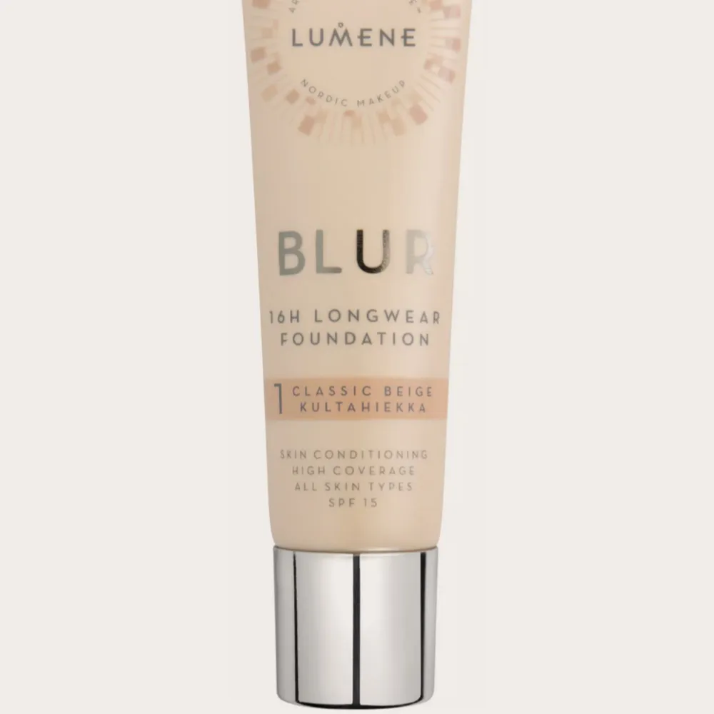 Lumene blur foundation, färg 1, mycket kvar i💞Skriv för frågor eller prisförslag . Beauty.