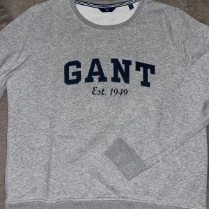 Gant tröja  - Helt ny gant tröja, står XL på storleks lappen men är mer som en L. 