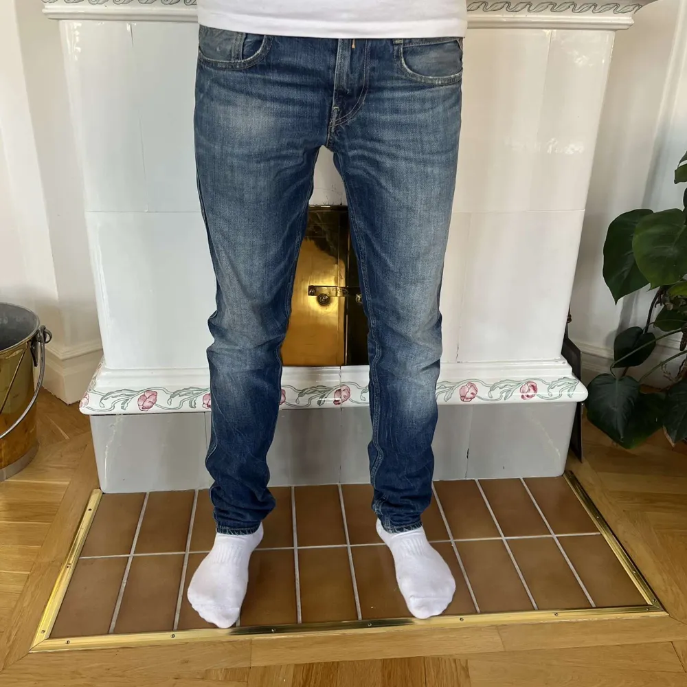 Riktigt snygga Replay jeans | storlek 30/32 | vid minsta fråga skriv till oss🤩. Jeans & Byxor.