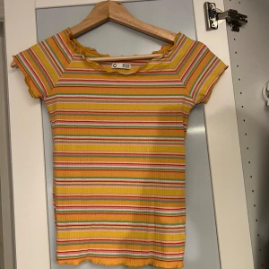 T-shirt - Passar som en xs också 