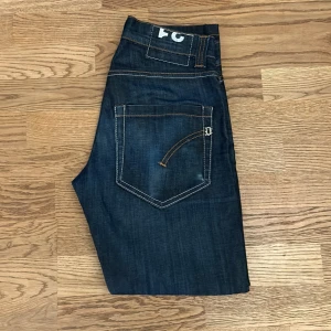 Dondup George - Säljer dessa feta dondup George jeans skick: 10/10 nypris: 3500 mitt pris: 999