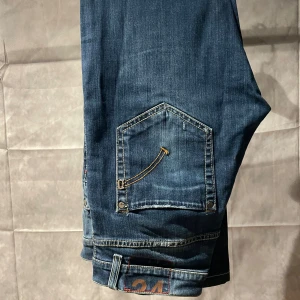 Dondup jeans - Dondup | Nypris 3000 | Modell Sammy | Storlek 34 | Skick 8/10 |