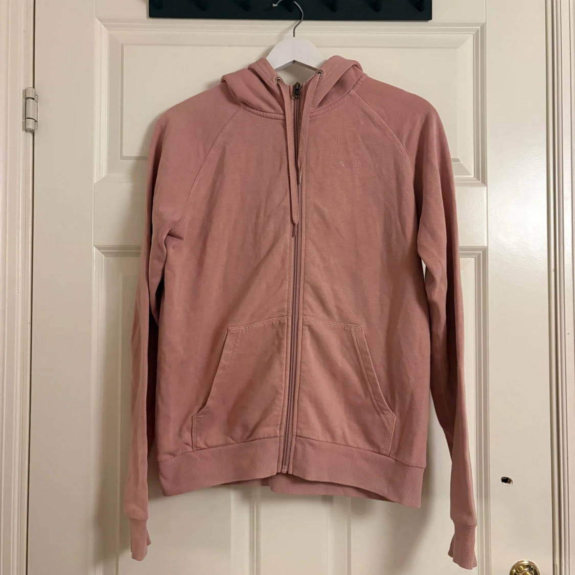 Hoodie från PeakPerformans