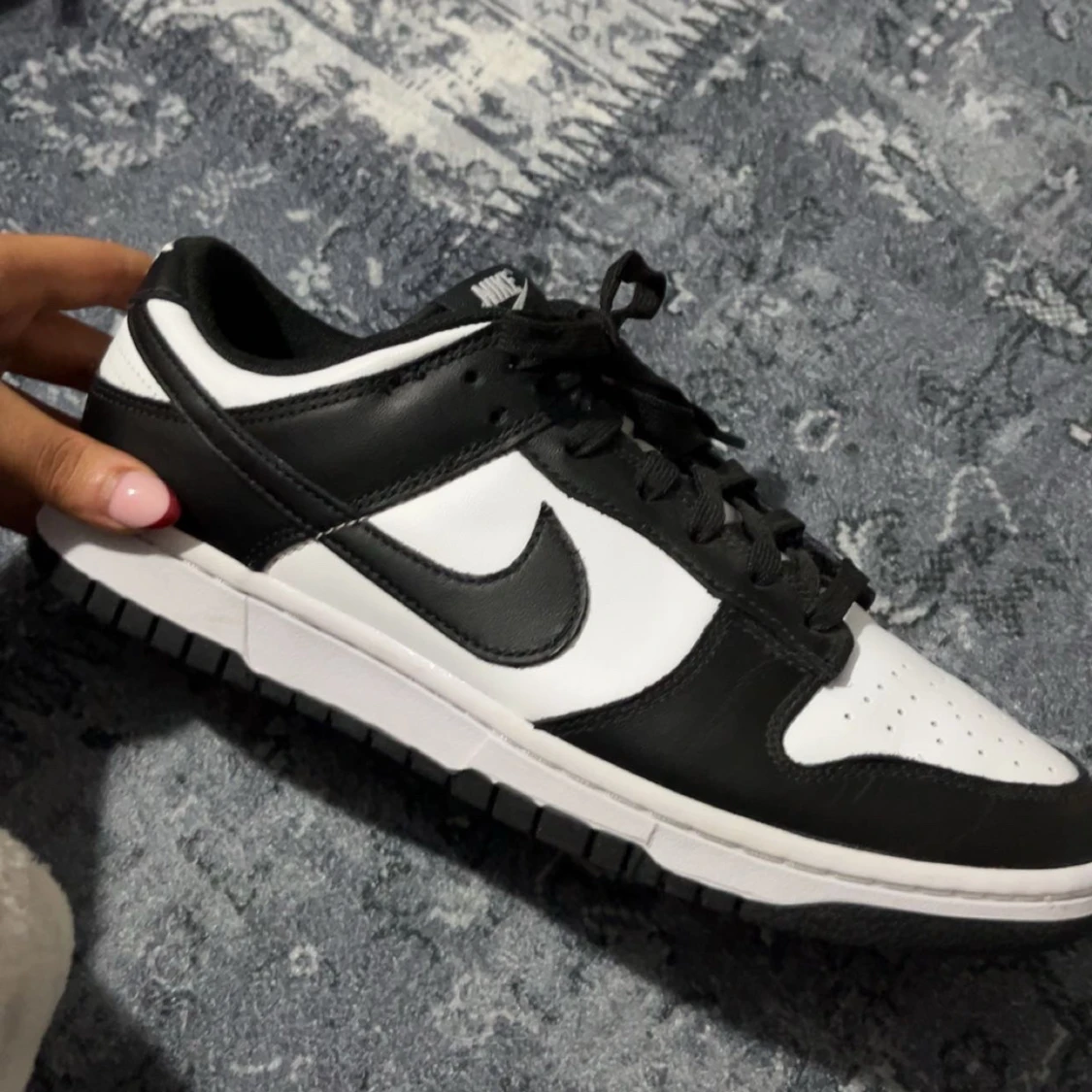 Nike Dunk i svart och vitt