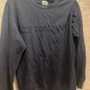 Cp company tröja - Tja, säljer nu min cp company tröja pga aldrig andvändning