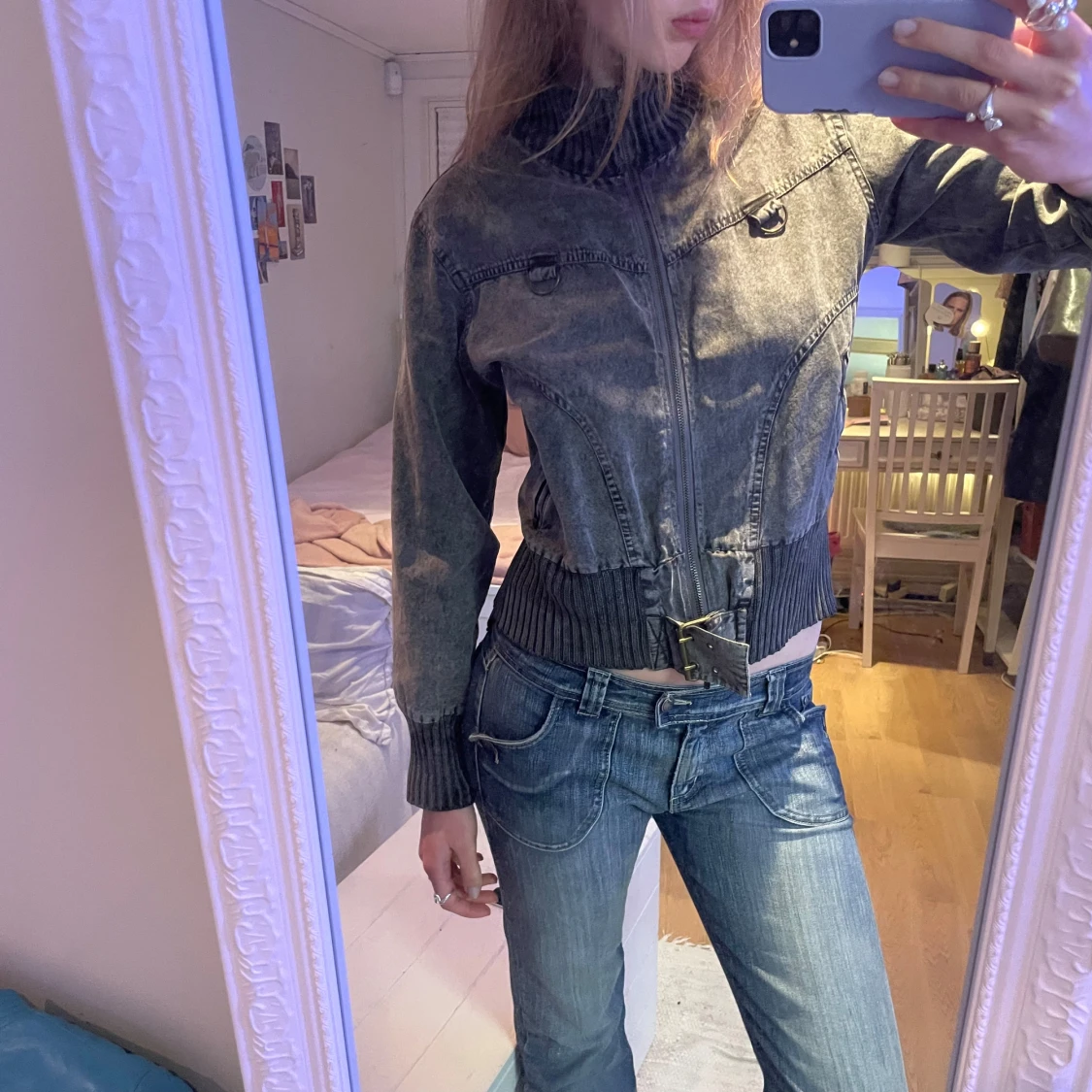 Grå jeansjacka med dragkedja