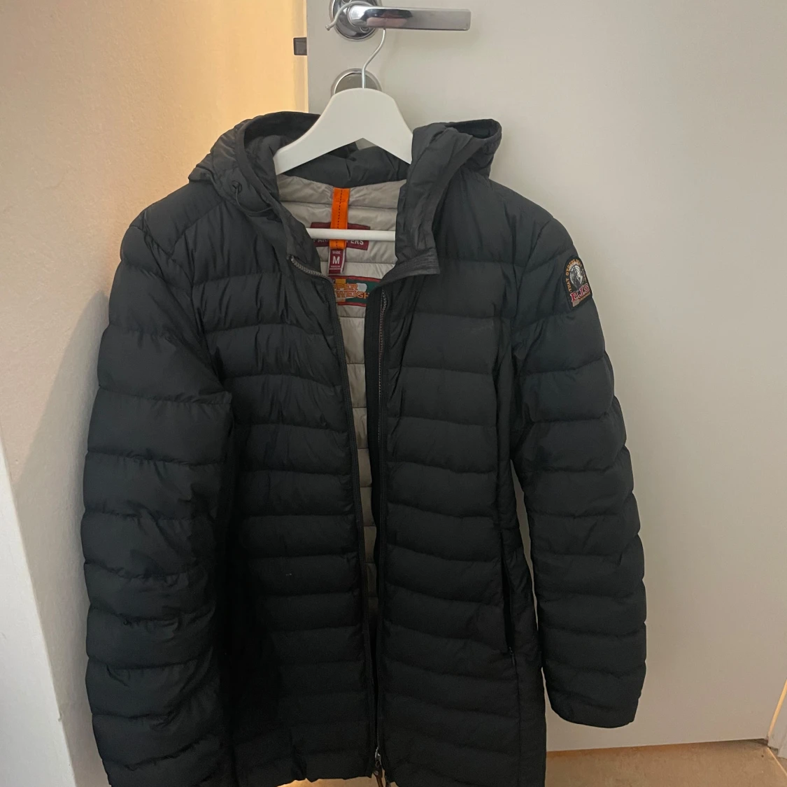 Svart dunjacka från Parajumpers