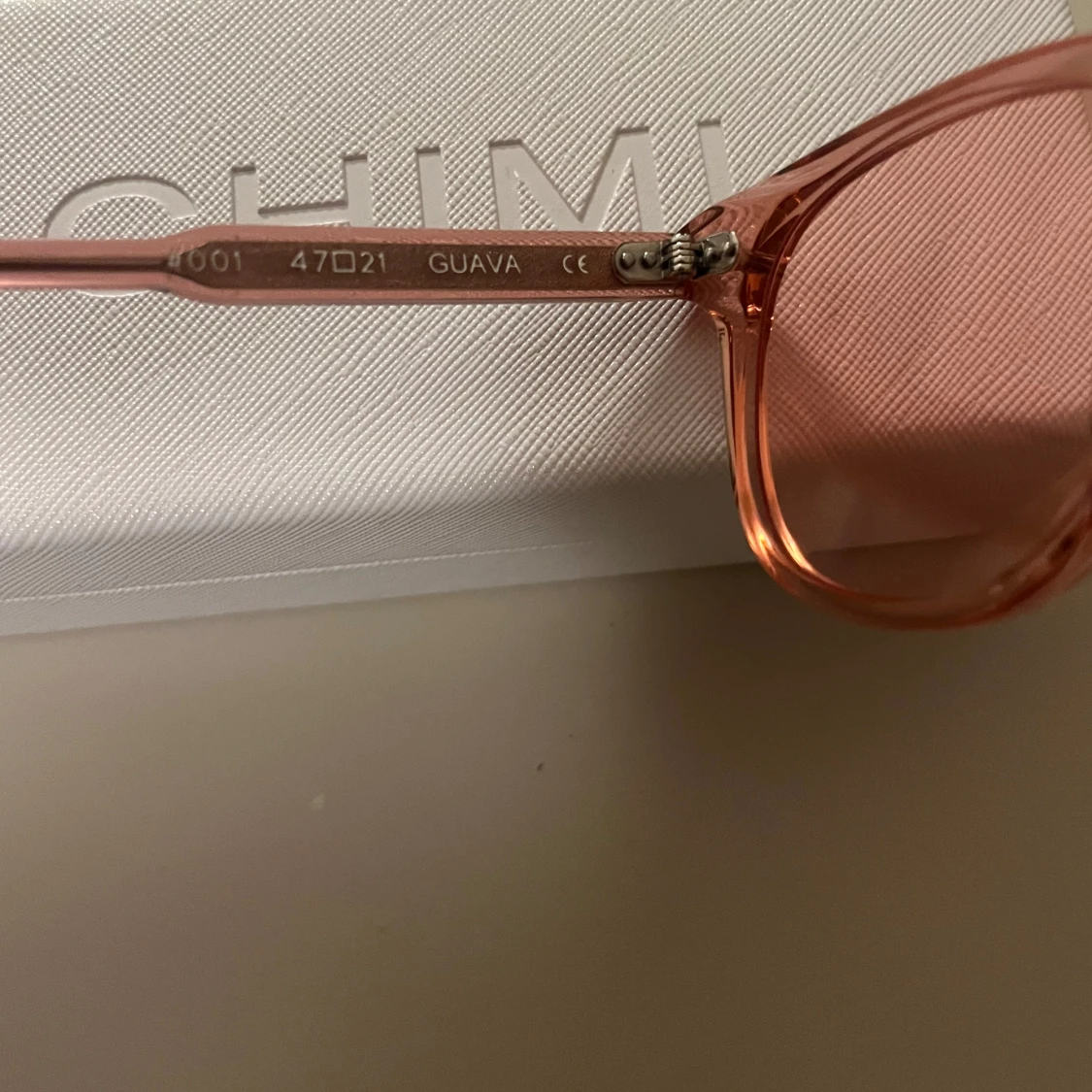 Rosa solglasögon från Chimi - 91