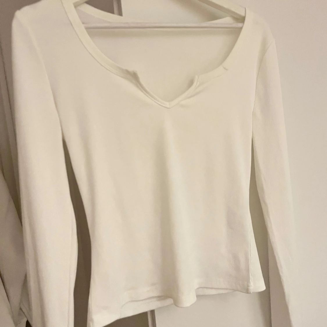 Vit långärmad topp - 1