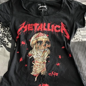 Bandtröja - Du står för frakten. Knappt använd Storlek S