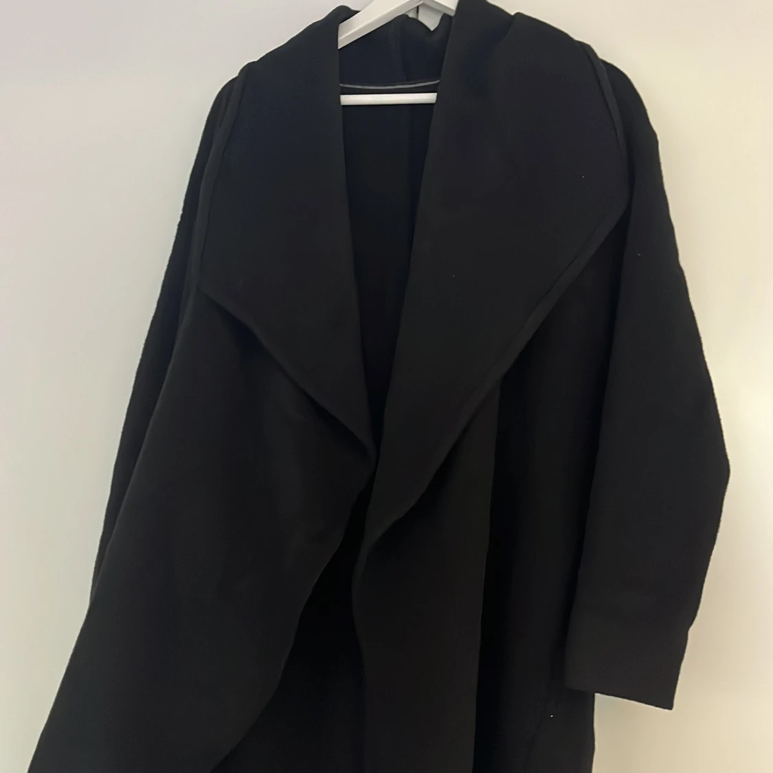 Svart lång kappa - 91
