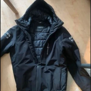 Sail racing vinter och vind jacka  - Sail racing jacka. Skicka meddelande med mer frågor som ni undrar över.