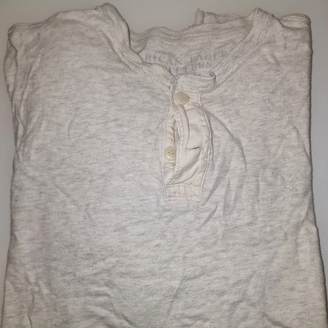 Beige långärmad tröja från American Eagle