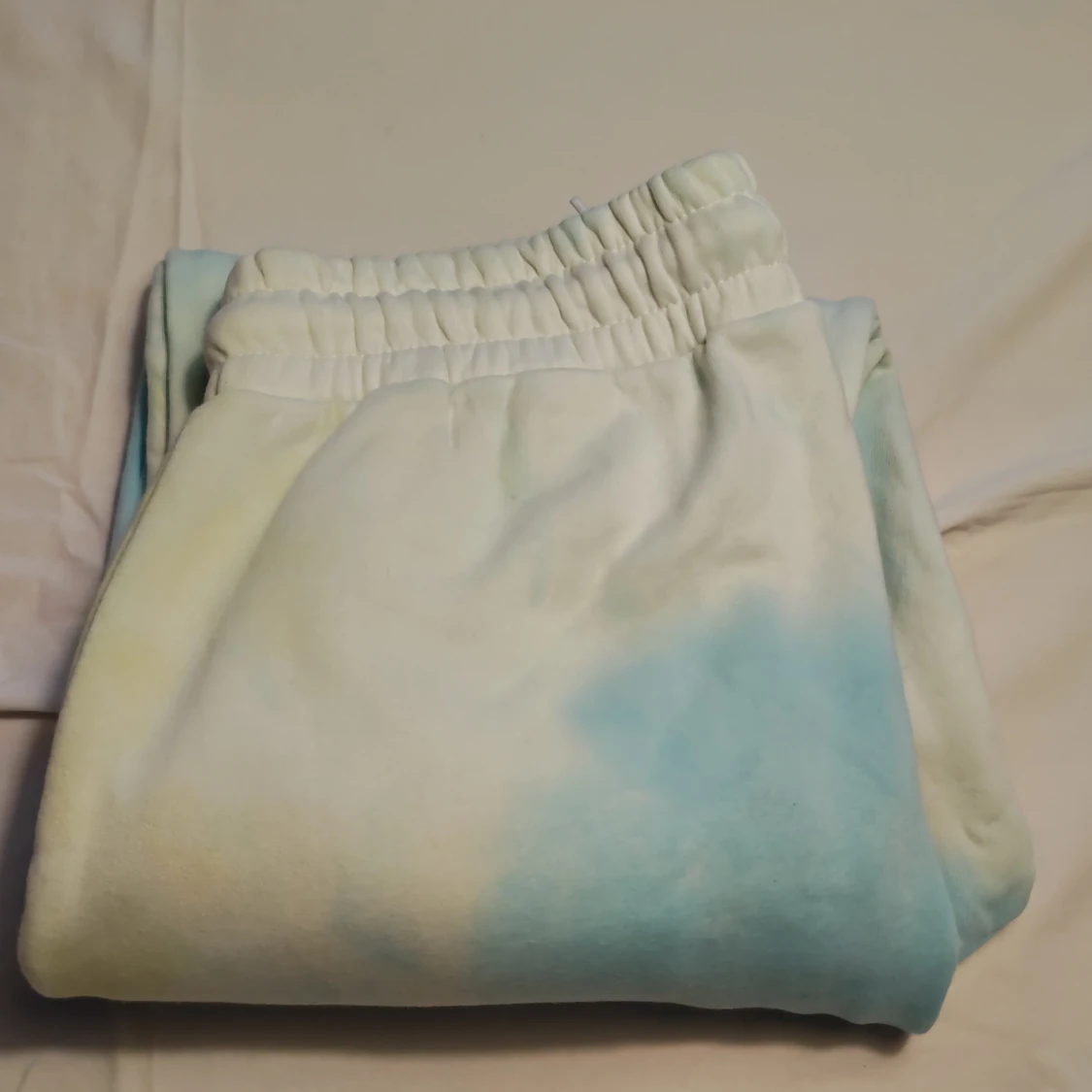 Färgglada mjukisbyxor från Continu - 4