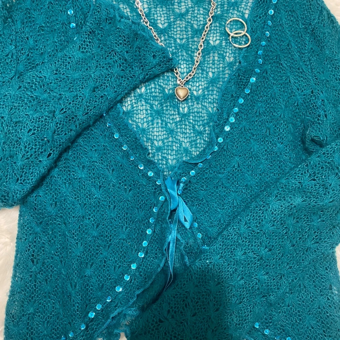 Turkos spetskofta från Brooker🩵