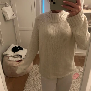 Cool polo tröja i Kashmir - Super cool polo tröja i kashmir💗 Perfekt nu i vinter 