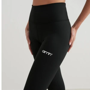 Svarta leggings från Aim'n - Köptes för 600 kr. Säljer för 300 kr, PRIS KAN DISKUTERAS 🩷 köptes förra månaden har ej använt dom 