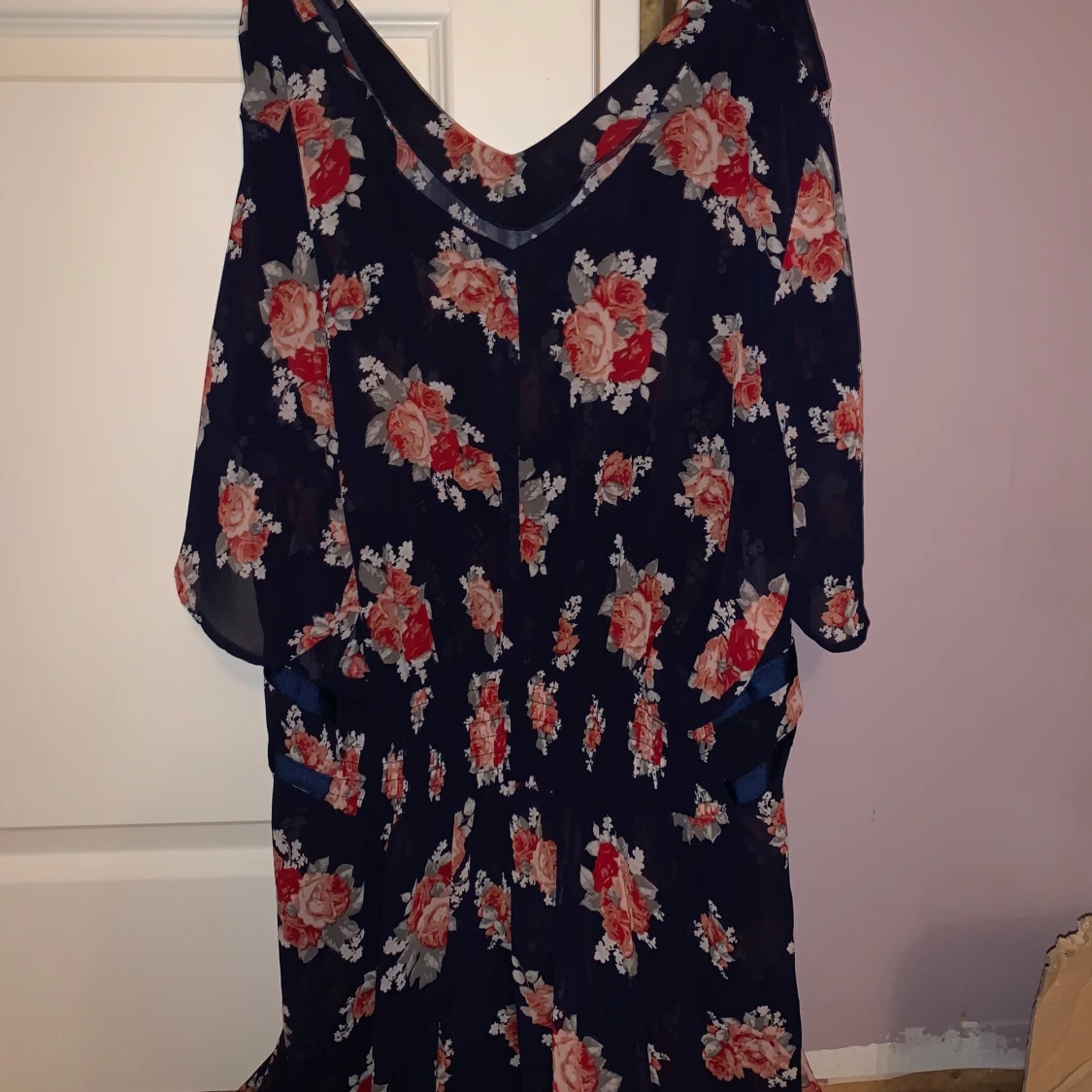 Blommig klänning från JustFab - 1