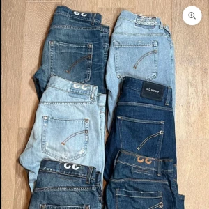 Dondup jeans bulk - Säljer ett gäng snygga jeans från Dondup i olika blå nyanser. Retail pris 2500 styck. Jeansen är storlek W33 - W34 och allt såklart äkta💫