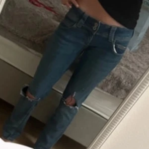 Trendiga pepe jeans Lågmidjade  - Säljer dessa Lågmidjade pepe jeans i storlek 24! Är 163 och de passar mig galant ! Ör i storlek xs och de passar till alla jeans ! 💕💕
